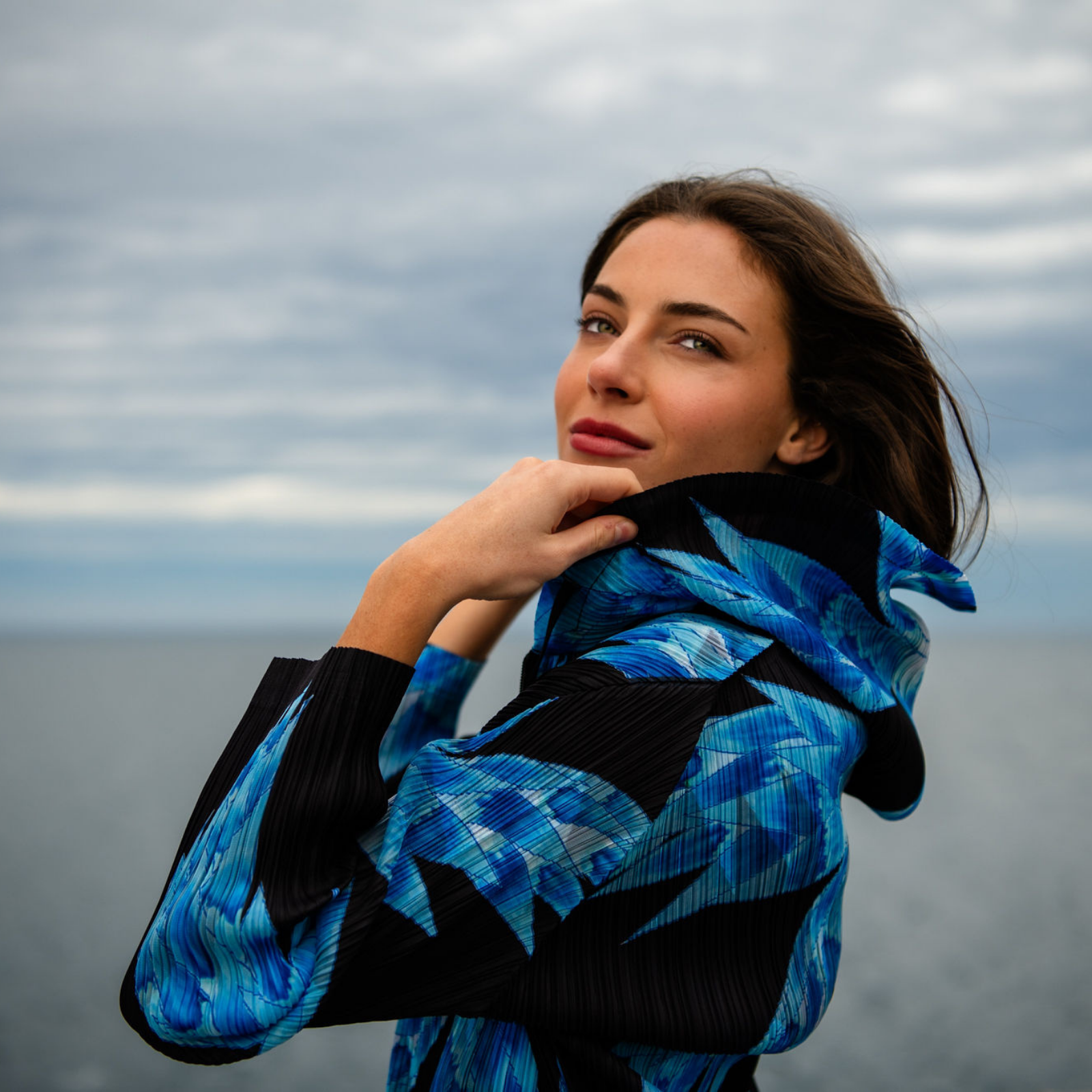 Simply Pleat Hoodie Jacket
