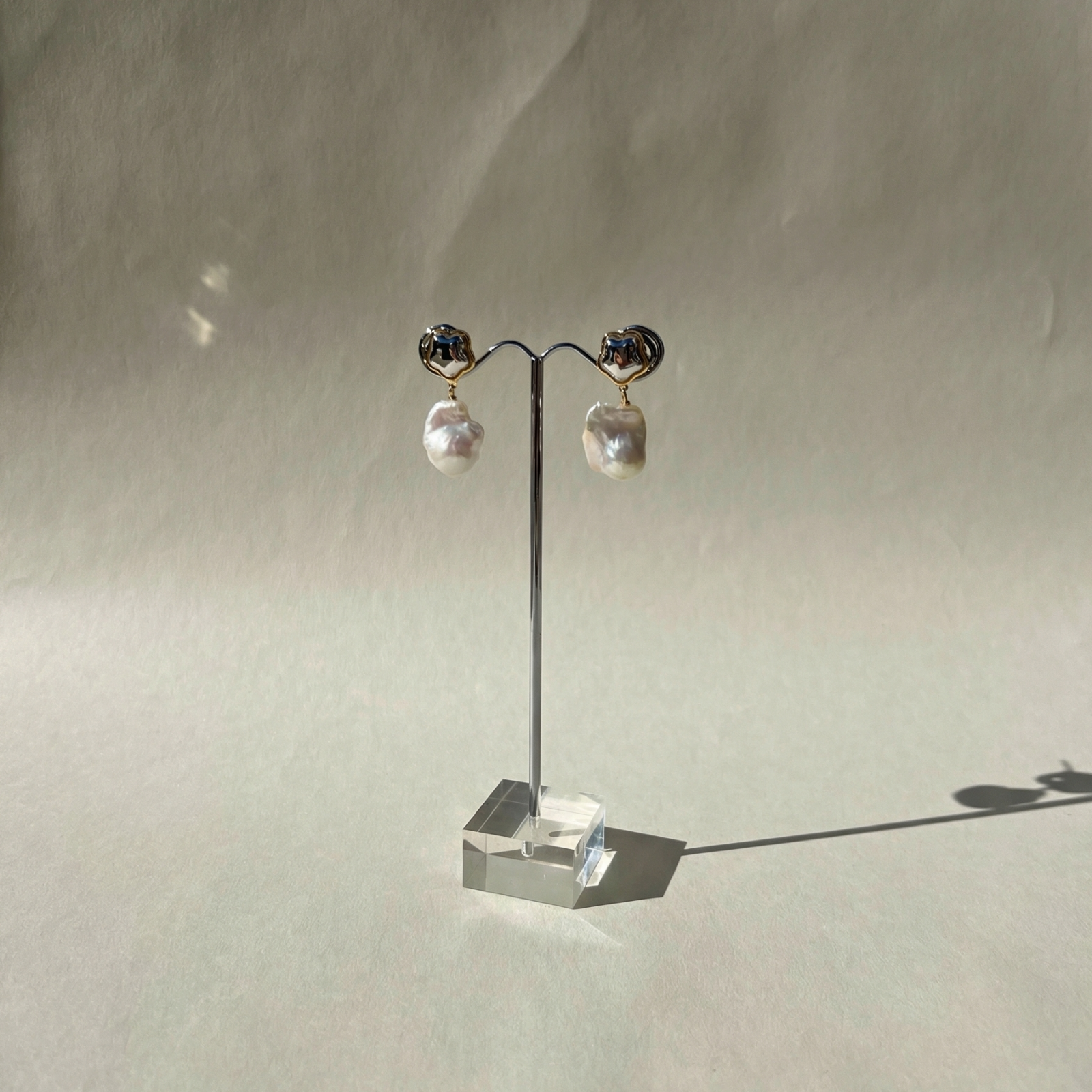 Aurora Pearl Earrings