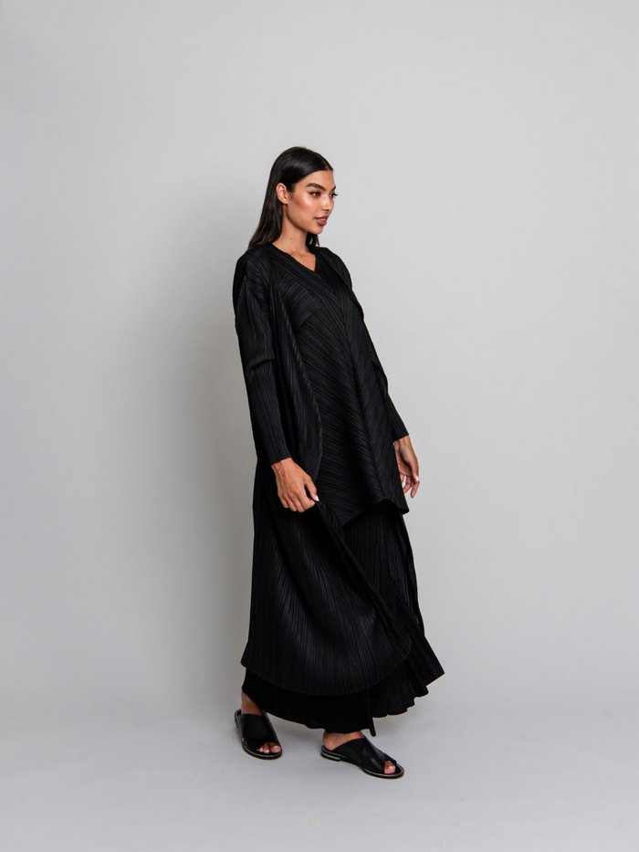 Simply Pleat Jacket | ALQUEMA | Lightweight Duster and Jacket | Shop Now